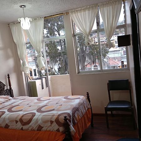 Hotel Saraguro Лоха Екстериор снимка
